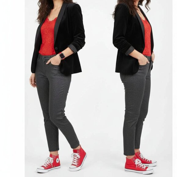 CHICO'S Platinum Denim Dark Gray Reptile Skin Capri Pants | Size 1/S - Picture 2 of 6